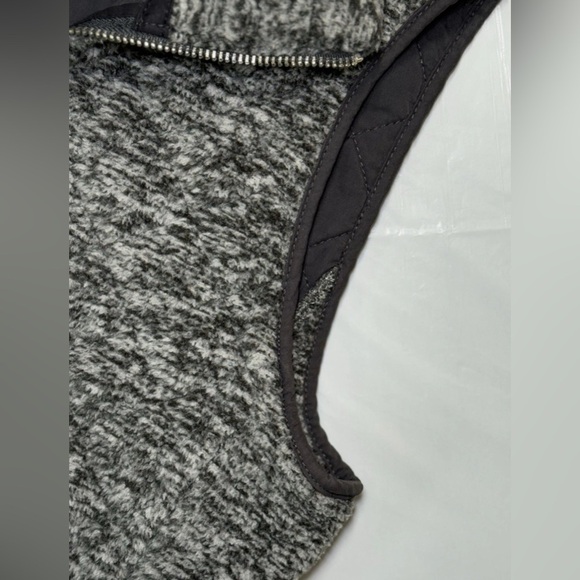 Abercrombie & Fitch Womens Soft Shell Fleece Quilted Grey Zip Up Vest Coat Sz S - Picture 7 of 9